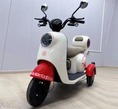 Hot Style 48V 60V 600W Maximum Speed 50km/H 3 Wheels Scooter Electric Tricycle for Adults